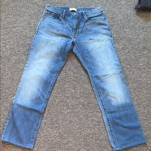 Gap 34x32 straight fit light wash Jeans